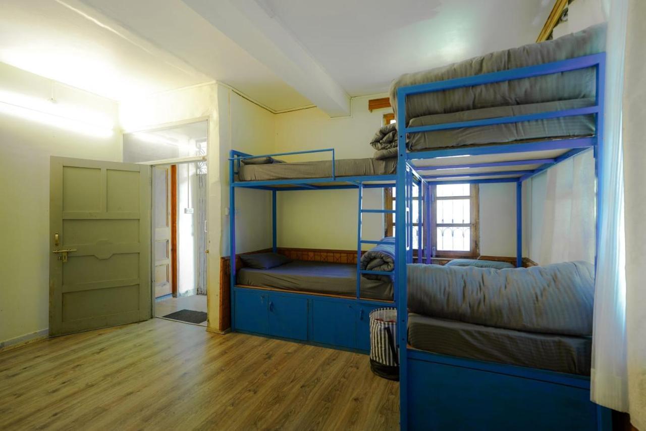 Mars Monkey Hostel & Cafe Manāli Екстериор снимка