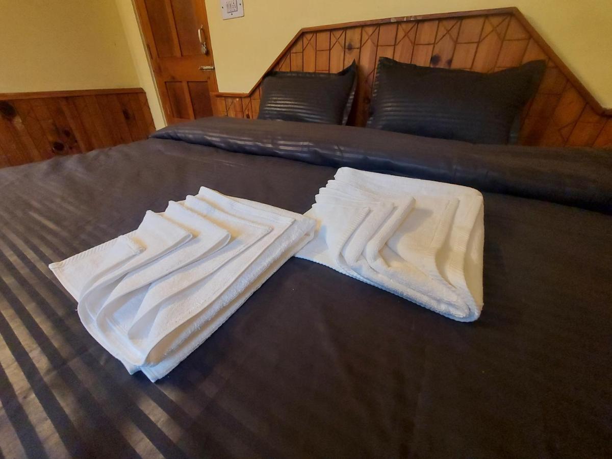 Mars Monkey Hostel & Cafe Manāli Екстериор снимка