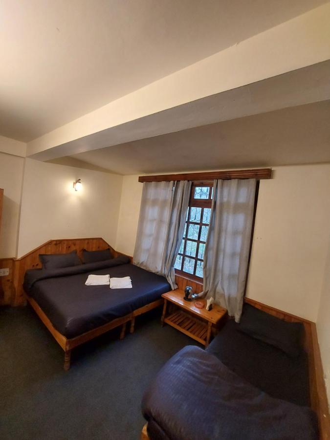 Mars Monkey Hostel & Cafe Manāli Екстериор снимка