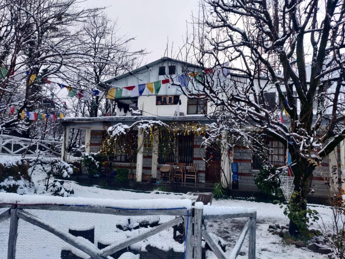Mars Monkey Hostel & Cafe Manāli Екстериор снимка